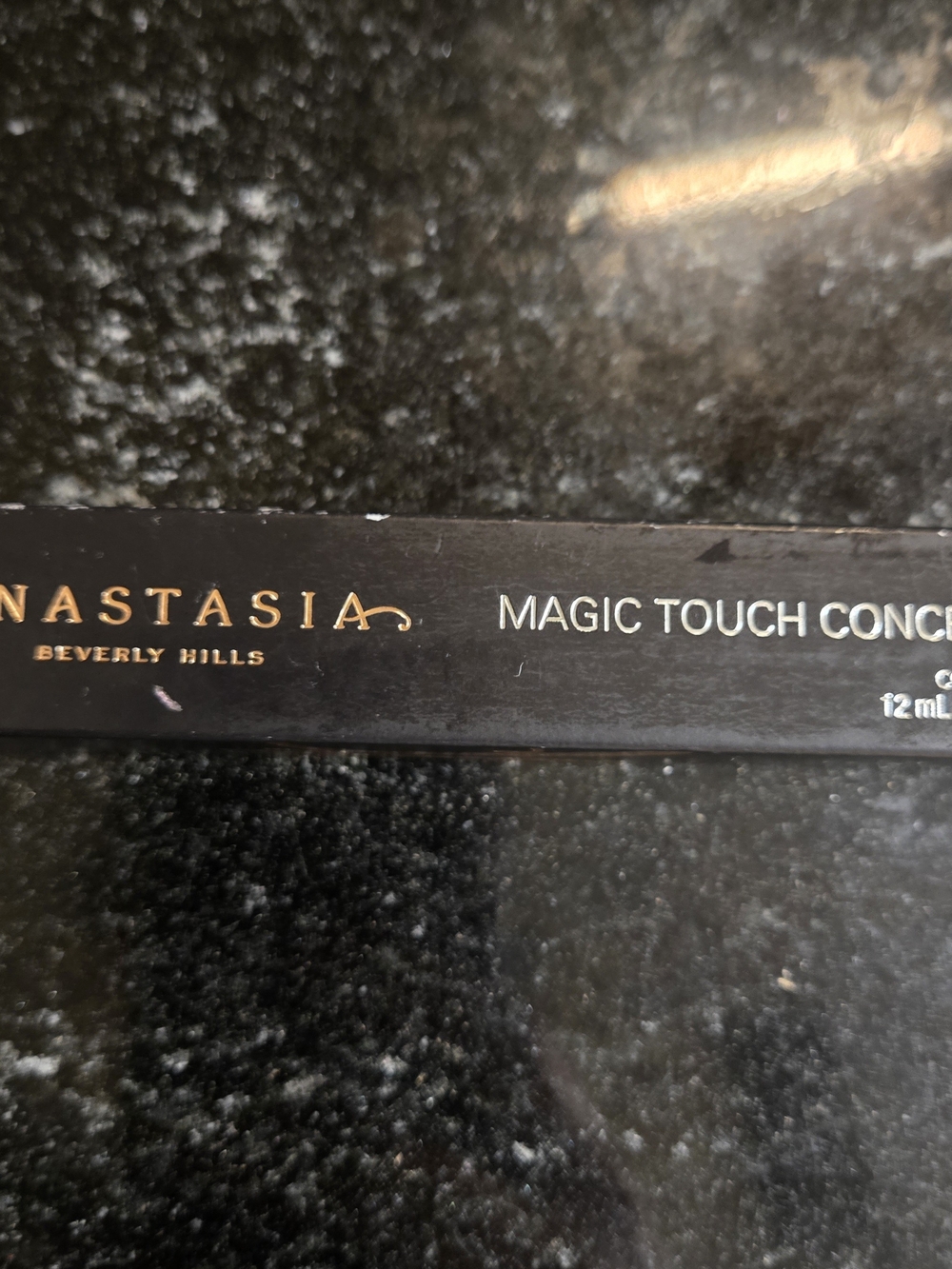 Anastasia Beverly Hills Magic Touch Concealer - Color 17